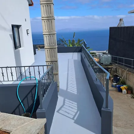 House Virginia * Santa Cruz (Madeira)