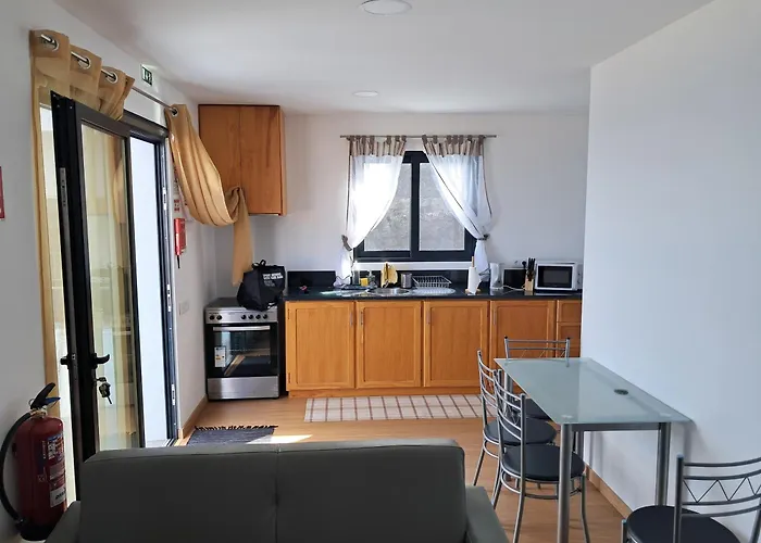 House Virginia * Santa Cruz (Madeira)